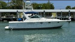 2000 31' Tiara Yachts 3100 Open