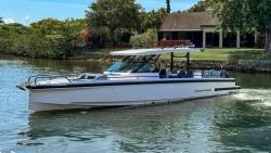 2024 37' Axopar 37 Sun Top