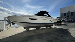 2019 34' Cruisers Yachts 338