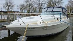 1998 33' Rinker 330 Fiesta Vee