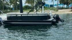 2024 20' Vision WX Tritoon