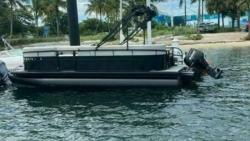 2024 20' Vision WX Tritoon