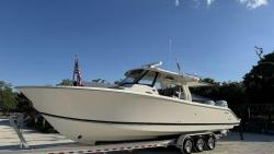 2024 35' Pursuit S358