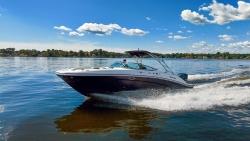 2014 26' Hurricane SunDeck 2690 OB