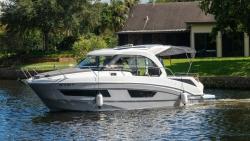 2025 29' Beneteau Antares 9