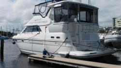 2003 37' Cruisers Yachts 3750 Motoryacht