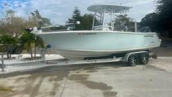 2021 23' Sportsman 232 Platinum Center Console