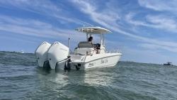 2022 27' Boston Whaler 270 Dauntless