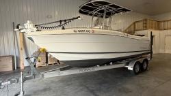 2015 22' Robalo R222 Center Console