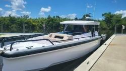 2024 37' Axopar 37 XC CROSS CABIN