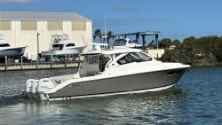 2020 36' Pursuit 365 DC