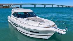 2016 50' Riviera 5000 Sport Yacht