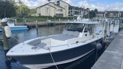 2017 40' Pursuit S 408 Sport