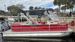 2022 24' South Bay LE Series Tri Hull