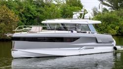 2026 43' Wellcraft 44 Explorer