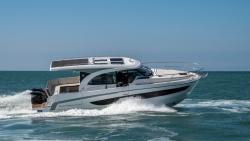 2023 37' Beneteau Antares 11