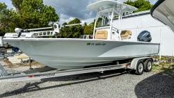 2014 24' Sportsman Masters 247 Bay Boat