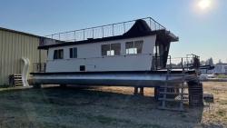 1985 44' Three Buoys Houseboat