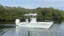 2022 25' Latitude Tournament Boats 25 Center Console