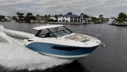 2021 32' Sea Ray Sundancer 320 Outboard
