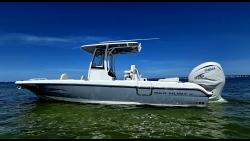 2021 27' Sea Hunt Escape 27 Center Console