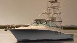 2005 40' Cabo 40 Express