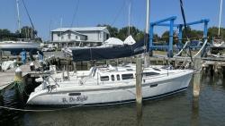 1995 33' Hunter 336