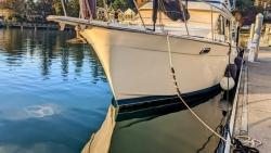1989 34' Tollycraft 34 Convertible Sedan