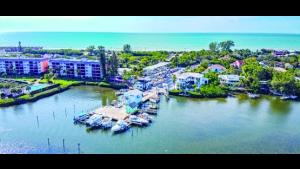 BAYFRONT YACHT WORKS & MARINA